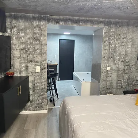 Jungle Suite Romantic - Private Jacuzzi - Bruxelles Extérieur photo